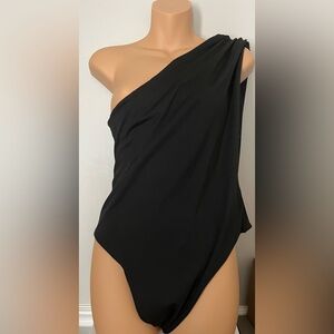 Elegant Black One-Shoulder Bodysuit